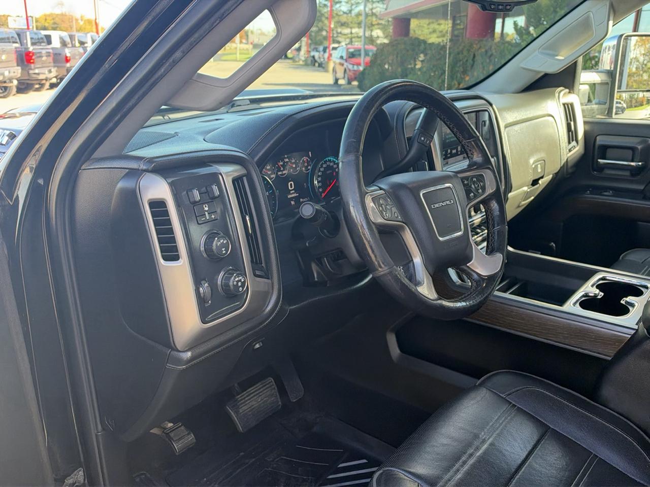 GMC Sierra 2500HD 4WD Crew Cab 153.7" Denali 2018