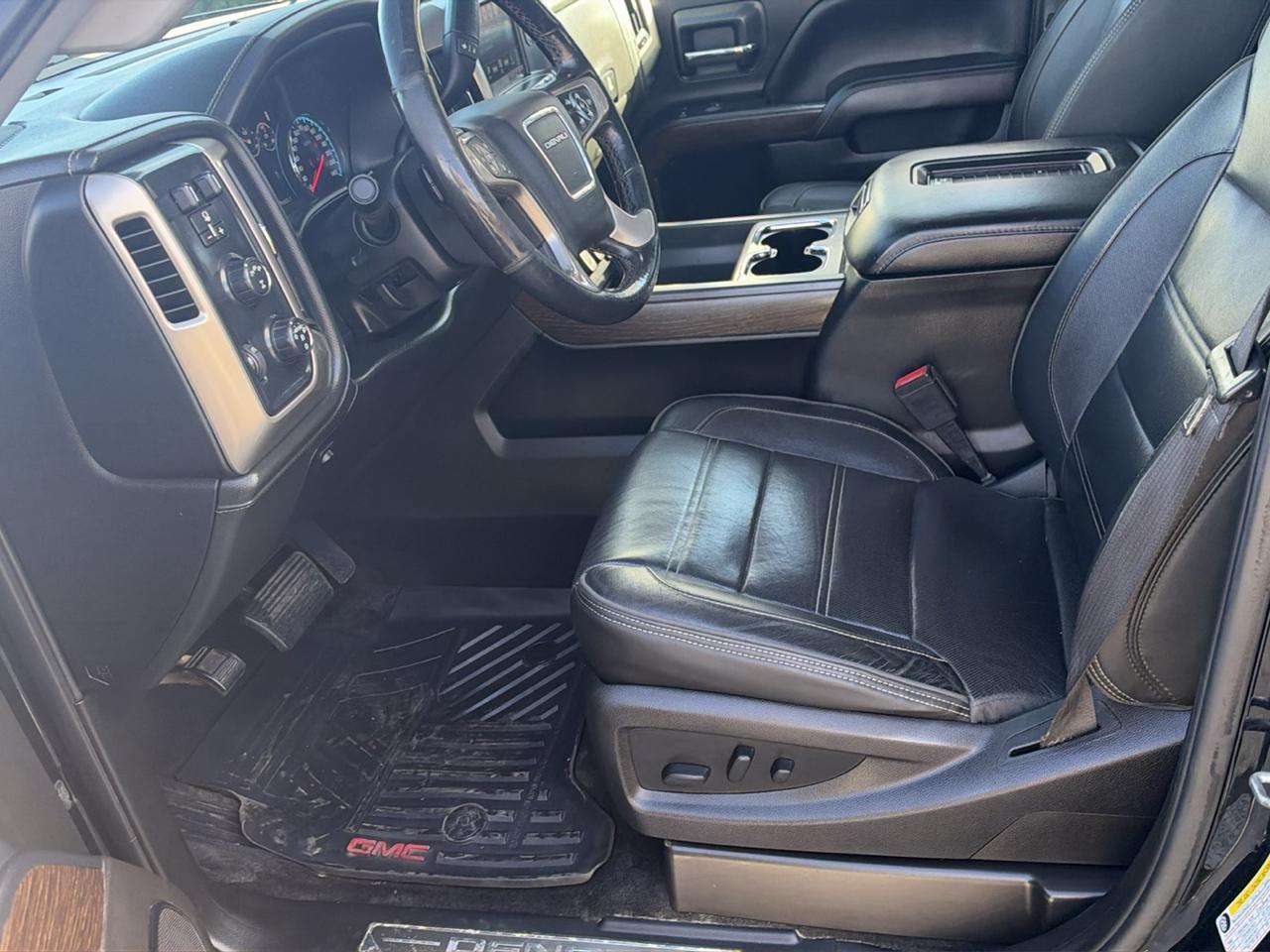 GMC Sierra 2500HD 4WD Crew Cab 153.7" Denali 2018
