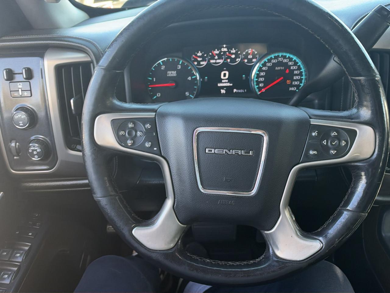 GMC Sierra 2500HD 4WD Crew Cab 153.7" Denali 2018