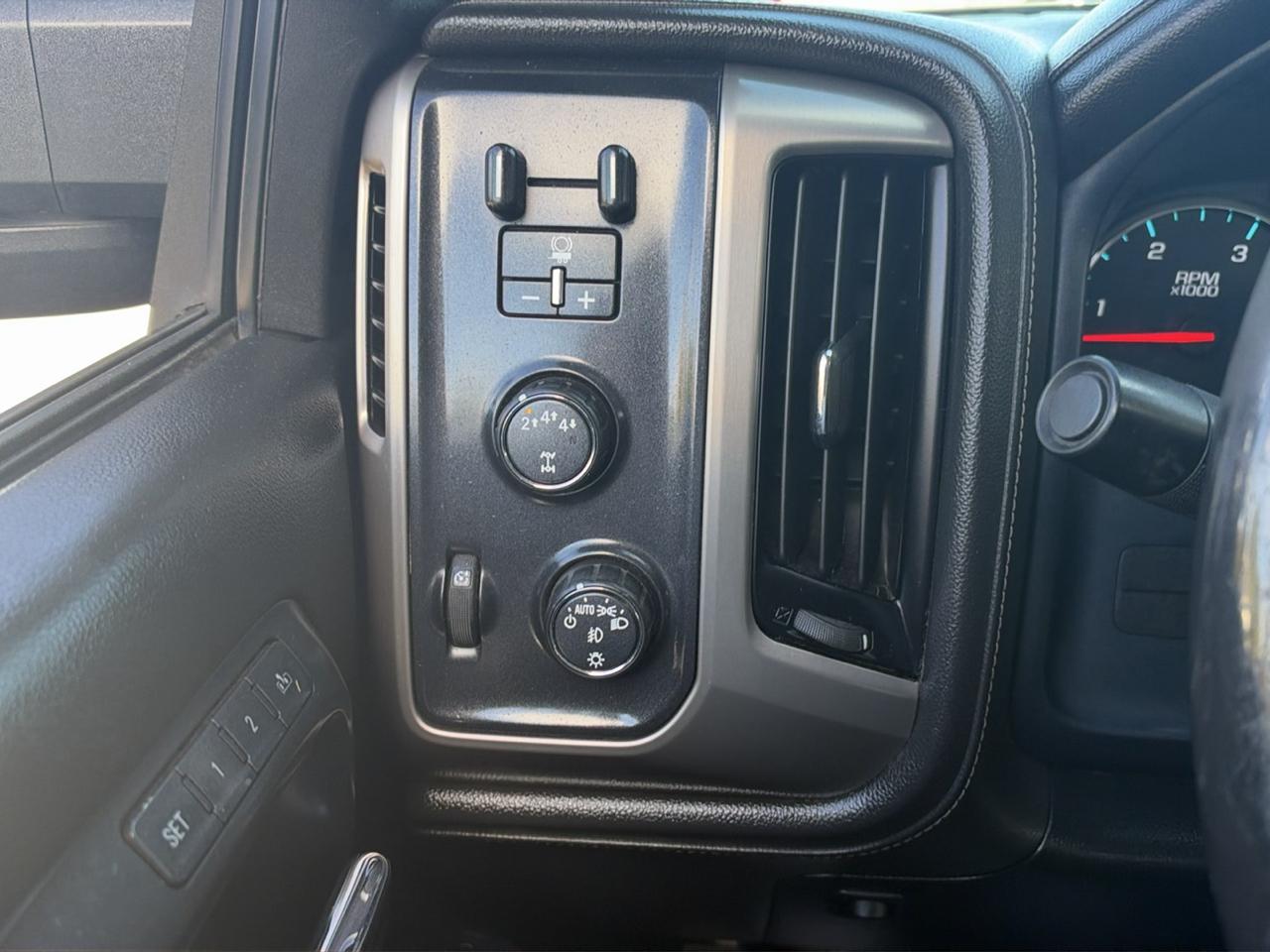 GMC Sierra 2500HD 4WD Crew Cab 153.7" Denali 2018