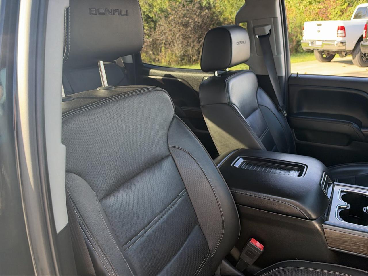GMC Sierra 2500HD 4WD Crew Cab 153.7" Denali 2018