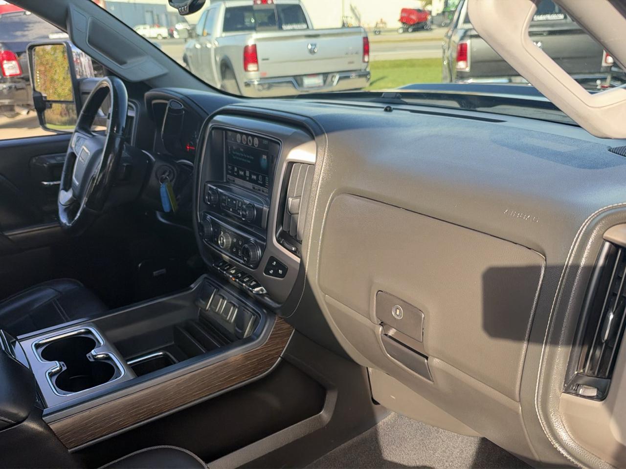 GMC Sierra 2500HD 4WD Crew Cab 153.7" Denali 2018
