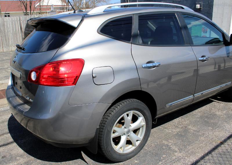 Nissan Rogue S AWD 2011