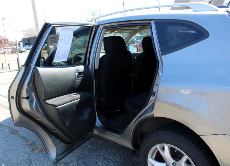 Nissan Rogue S AWD 2011