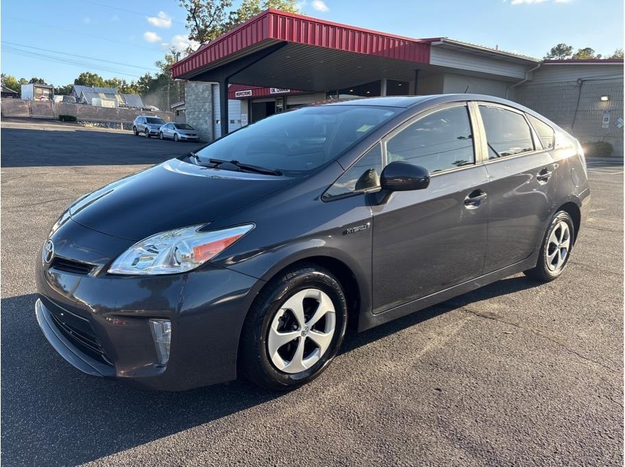 2015 Toyota Prius Three photo 3