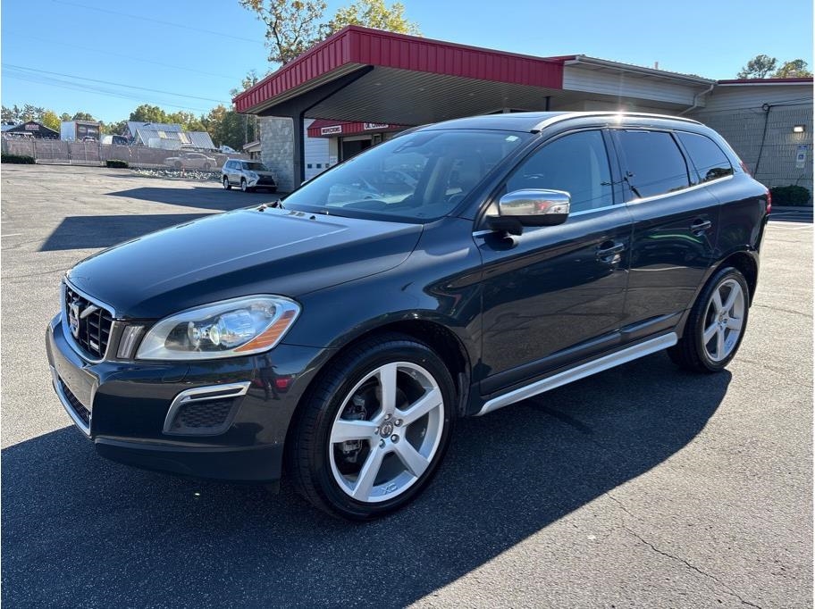 2011 Volvo XC60 T6 R-Design photo 3