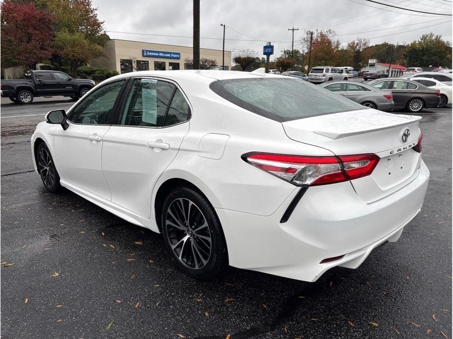 Toyota Camry  2020