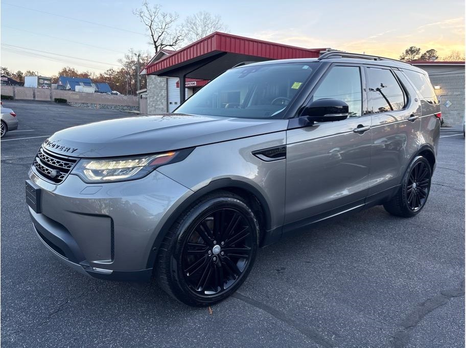 2017 Land Rover Discovery First Edition photo 2