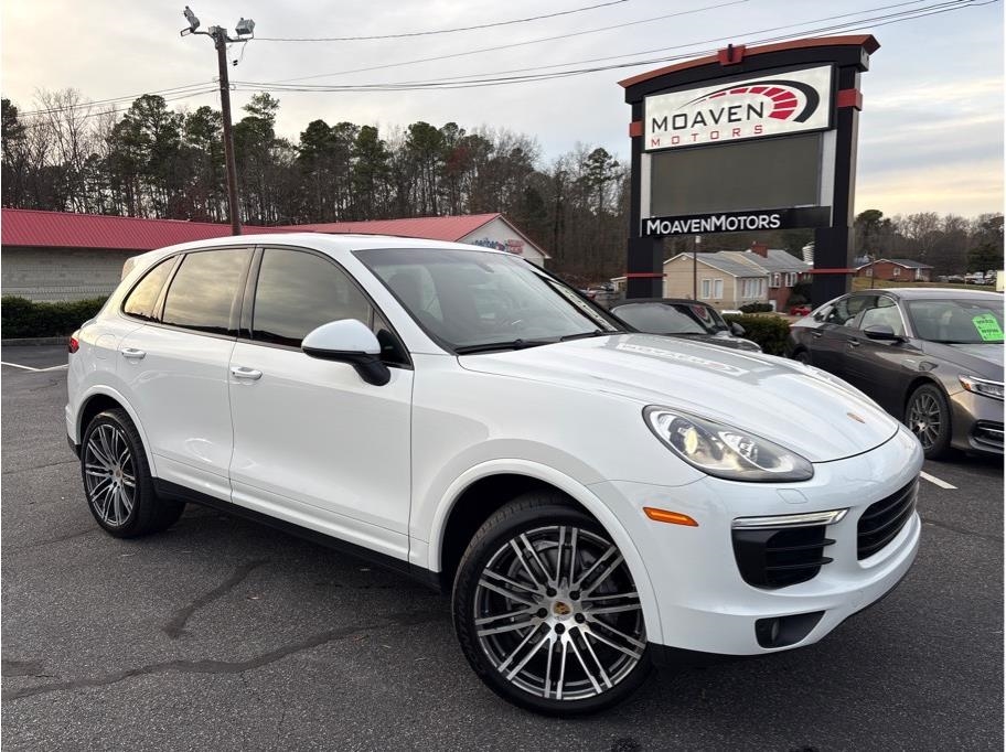 2017 Porsche Cayenne Platinum Edition's photo