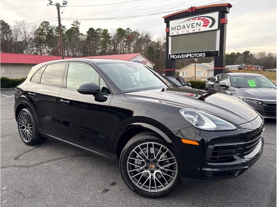 2021 Porsche Cayenne Base's photo