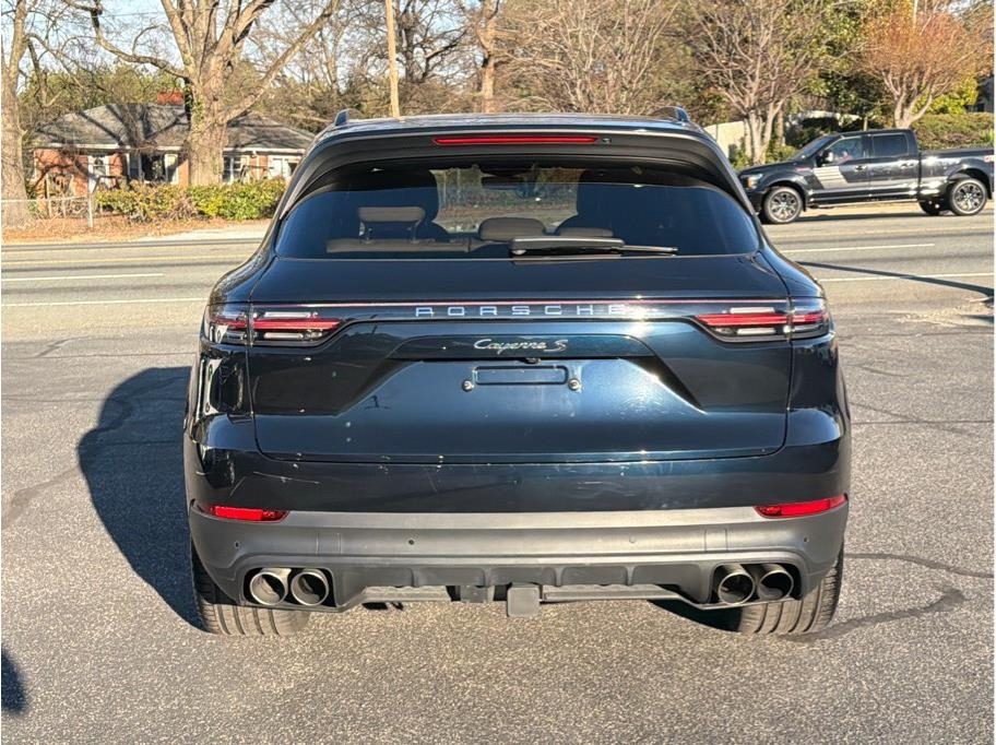 Porsche Cayenne  2020