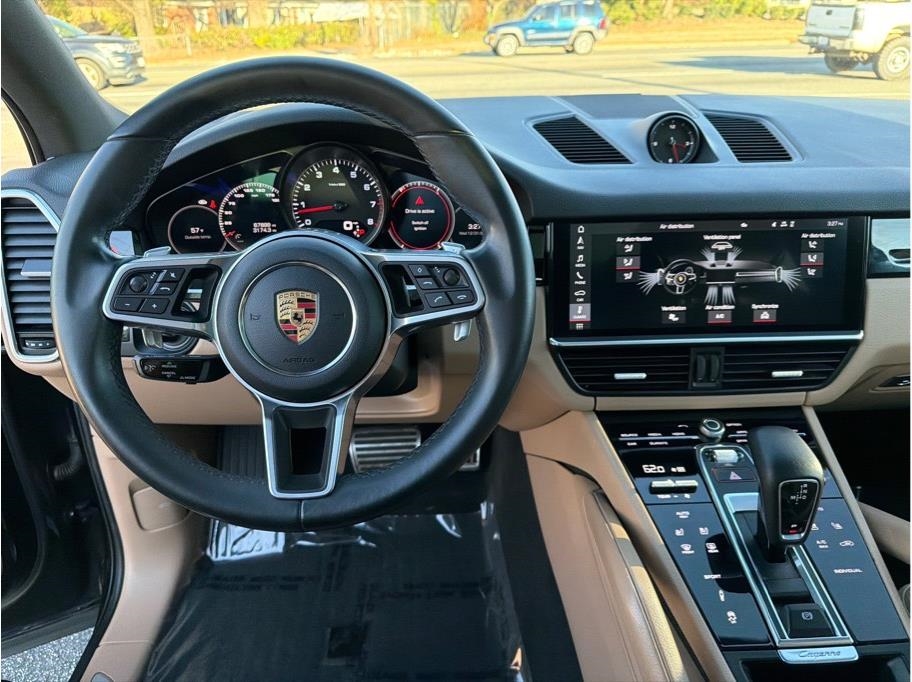 Porsche Cayenne  2020