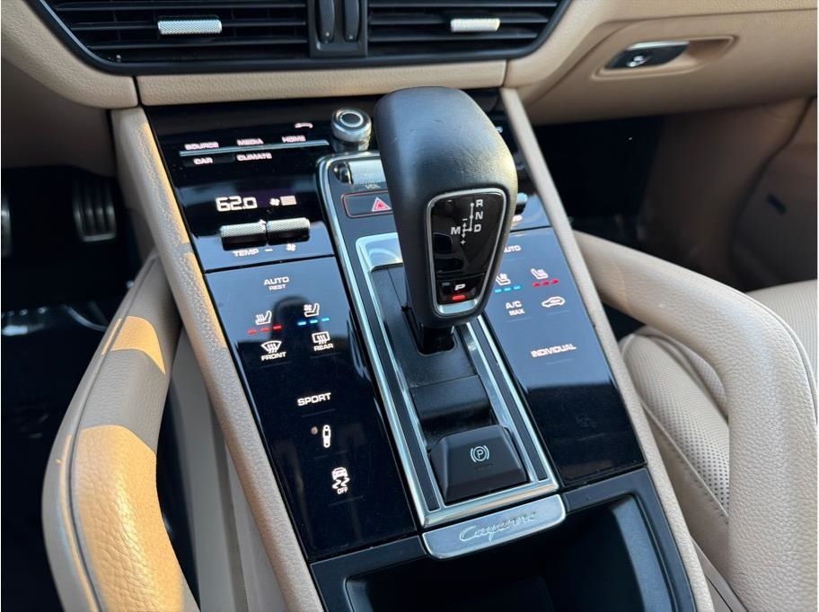 Porsche Cayenne  2020