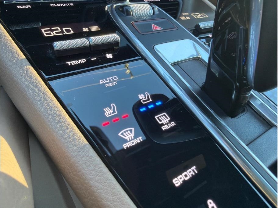 Porsche Cayenne  2020