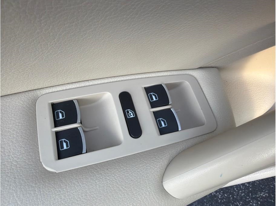 Volkswagen Passat  2013