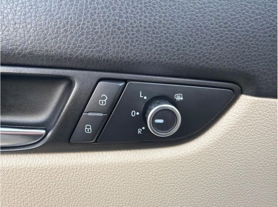 Volkswagen Passat  2013