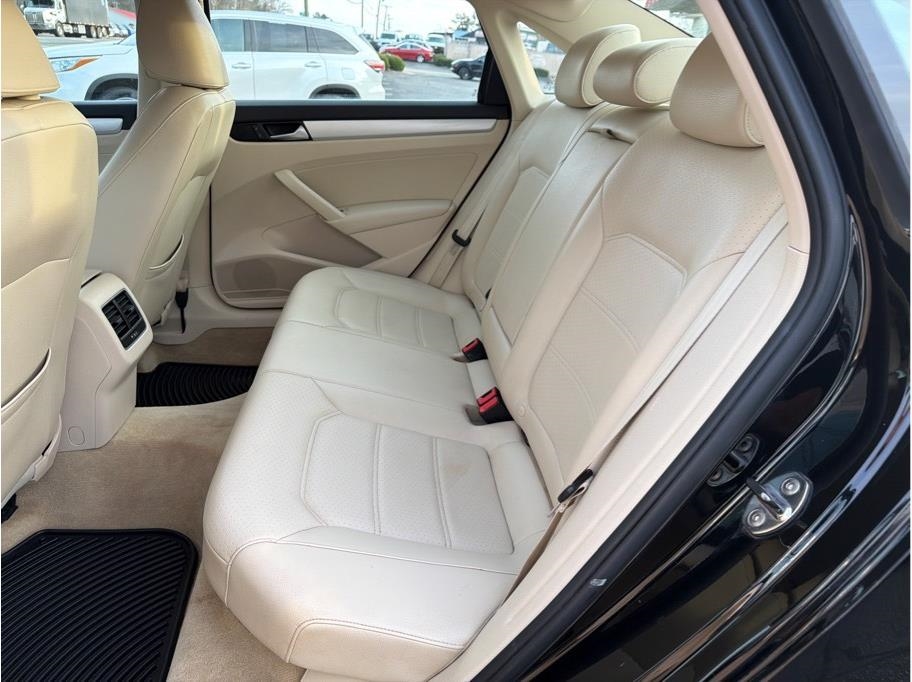 Volkswagen Passat  2013