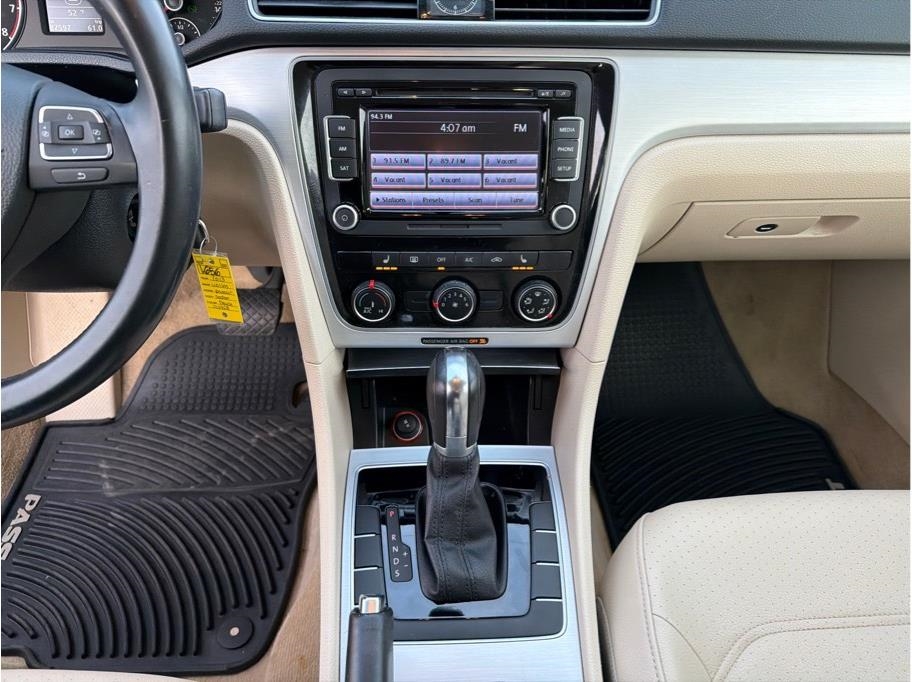 Volkswagen Passat  2013