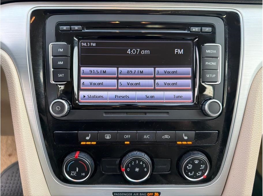 Volkswagen Passat  2013