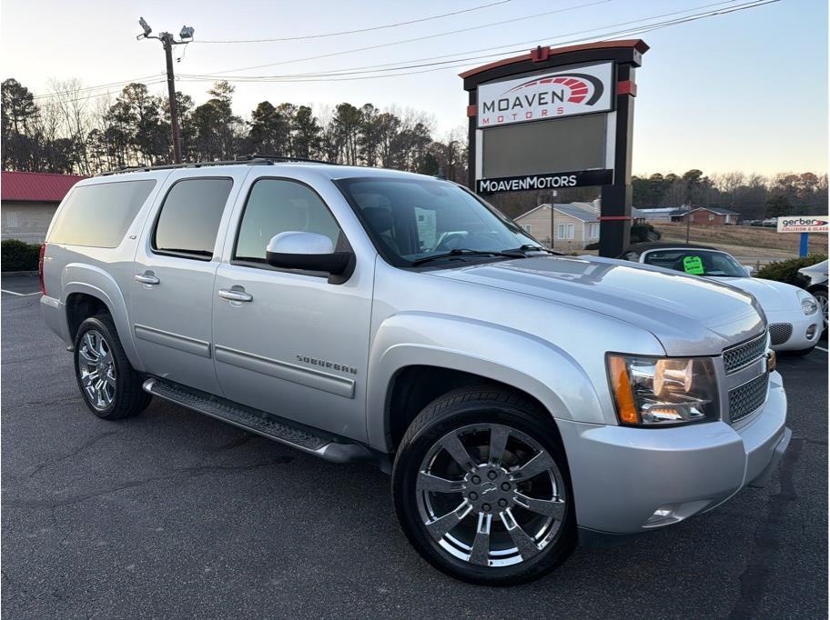 Chevrolet Suburban  2014