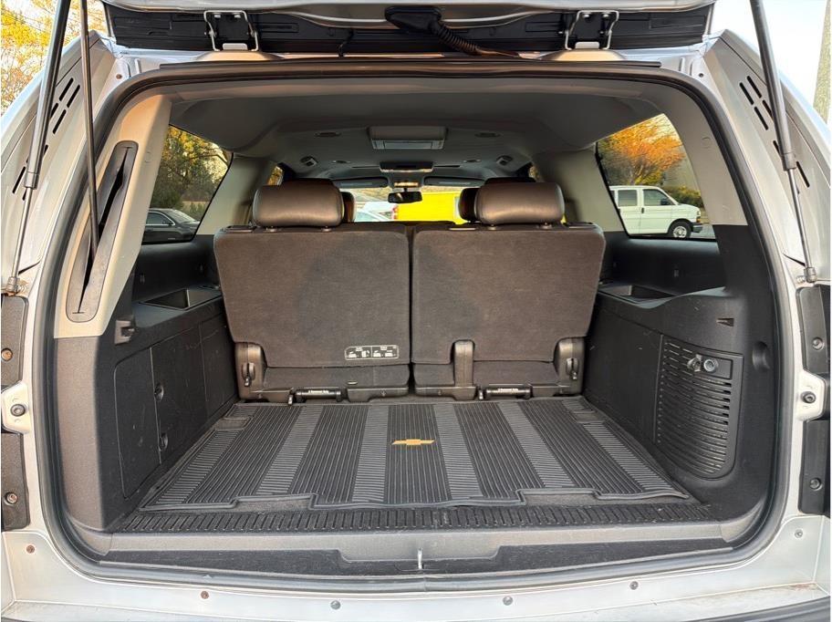 Chevrolet Suburban  2014