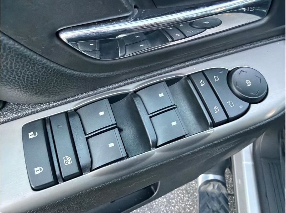 Chevrolet Suburban  2014