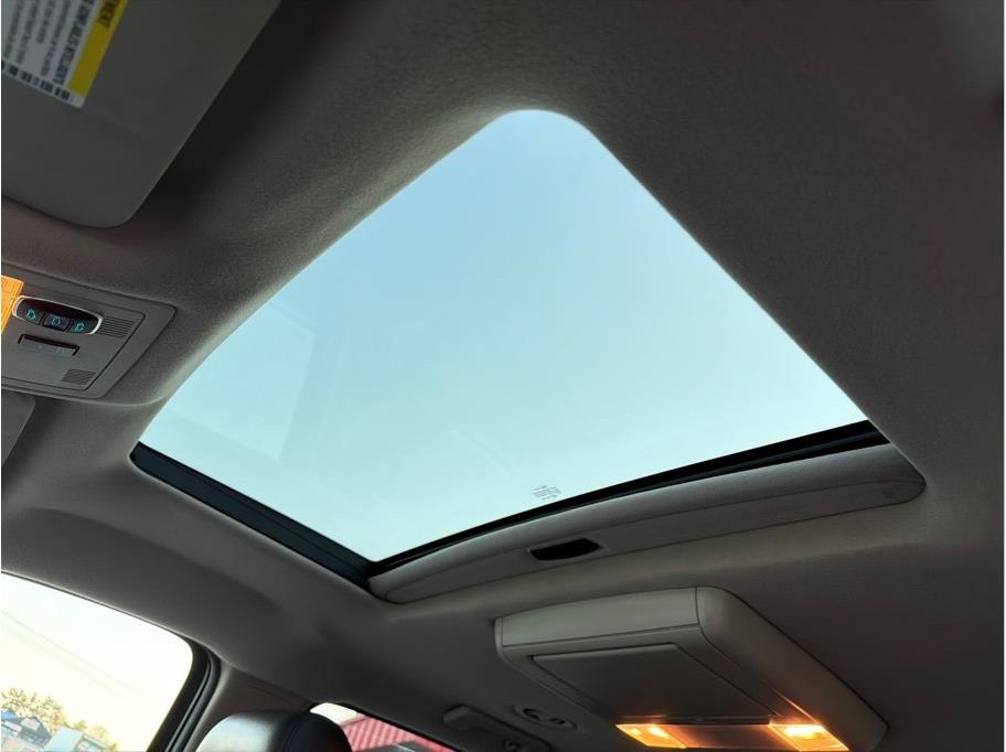 Chevrolet Suburban  2014