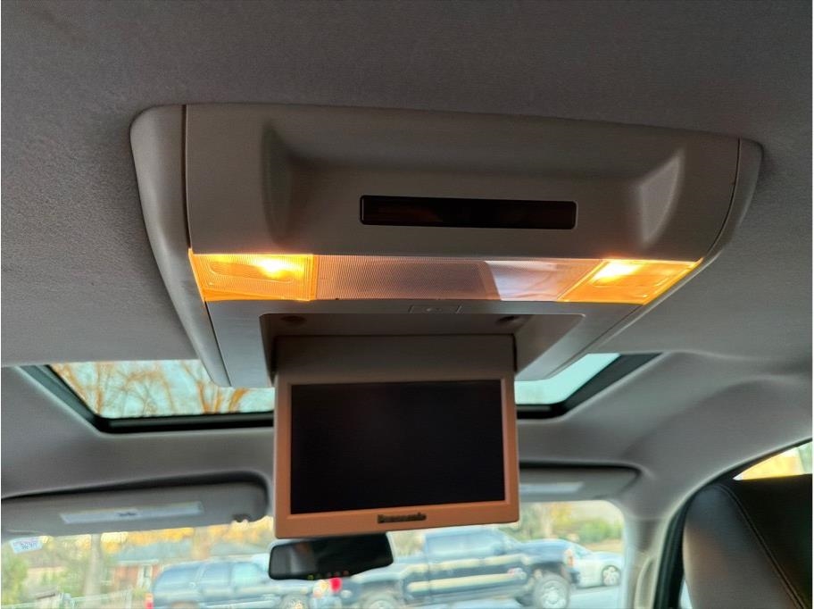 Chevrolet Suburban  2014