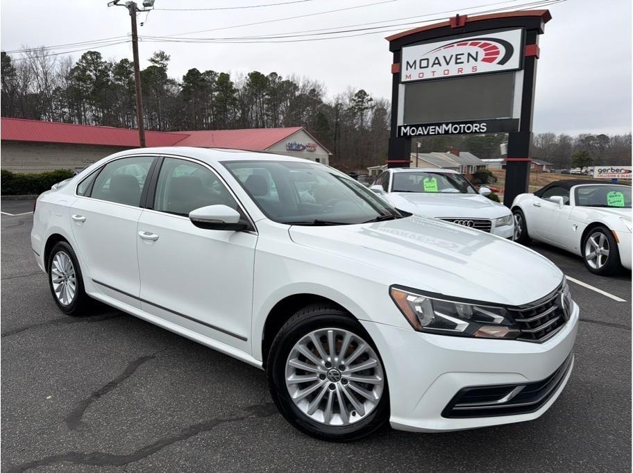 2016 Volkswagen Passat 1.8T SE Sedan 4D