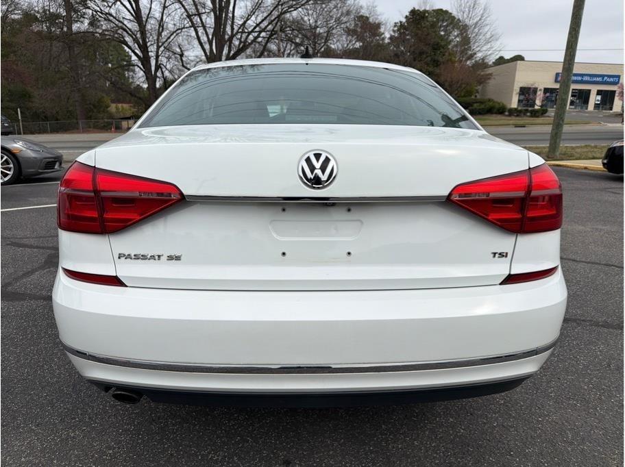 Volkswagen Passat  2016