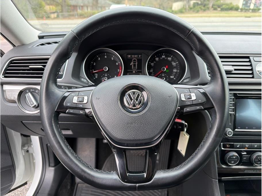 Volkswagen Passat  2016
