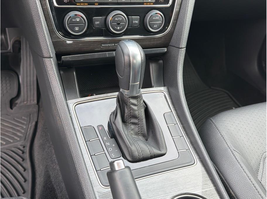 Volkswagen Passat  2016