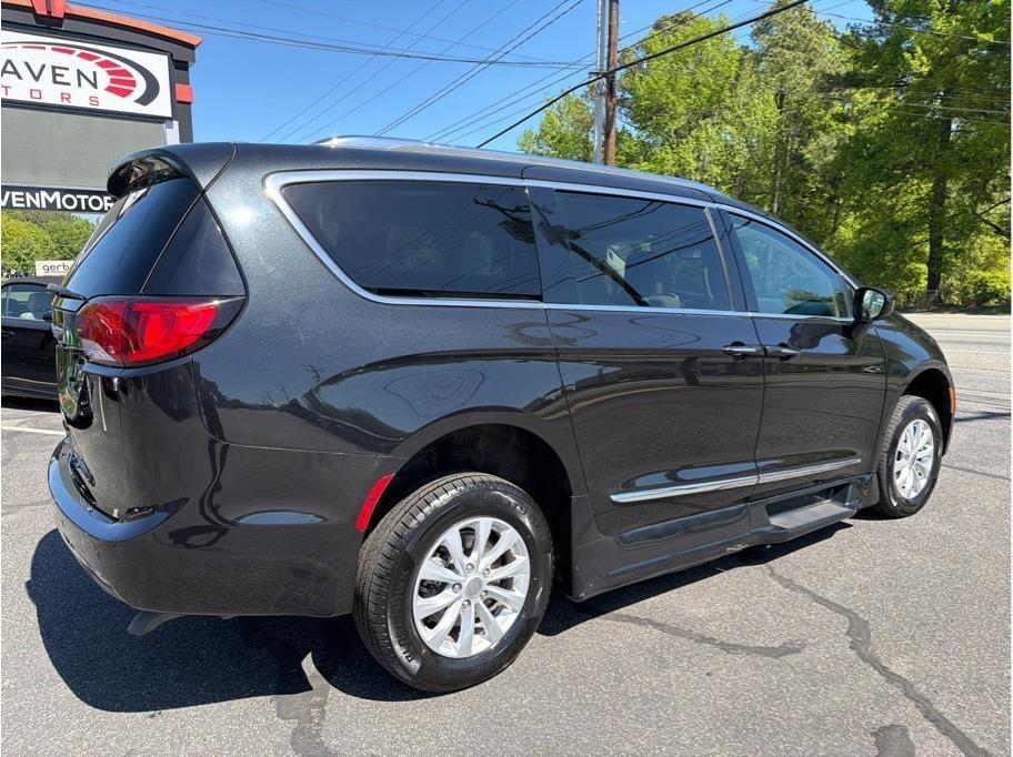 Chrysler Pacifica  2018