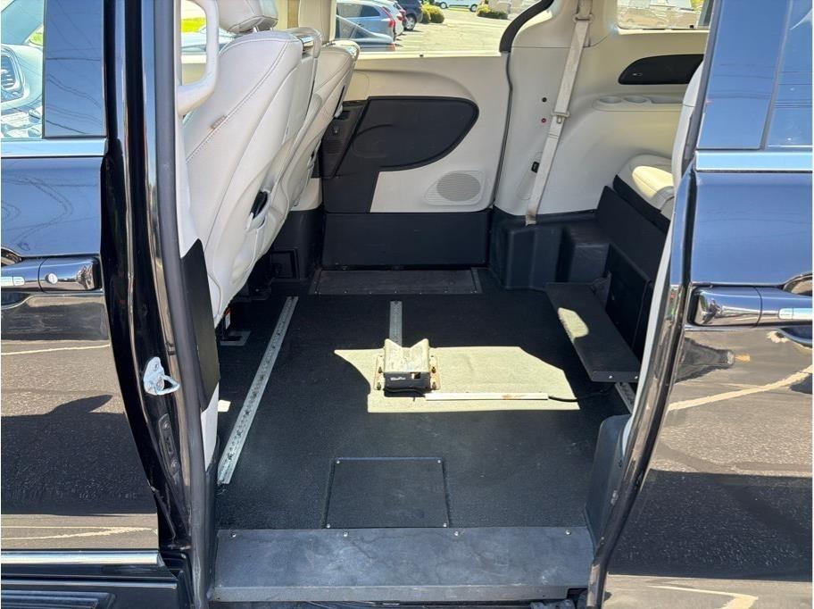 Chrysler Pacifica  2018