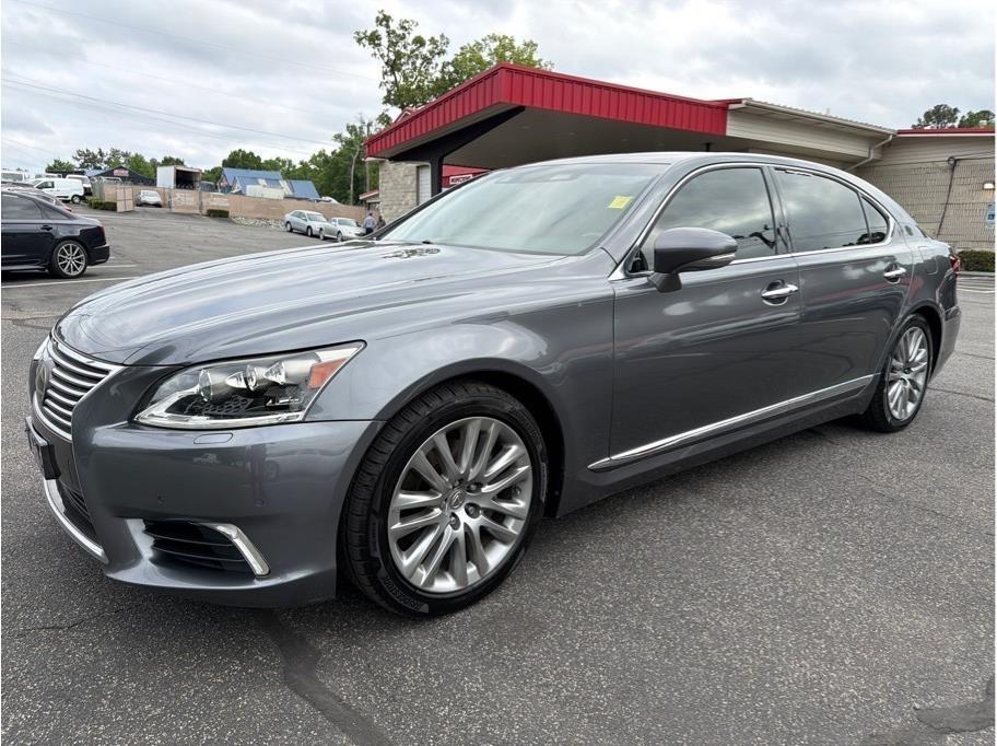 Lexus LS 460  2015