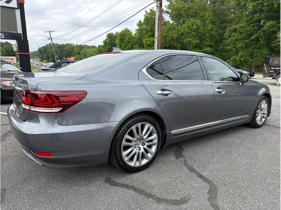 Lexus LS 460  2015