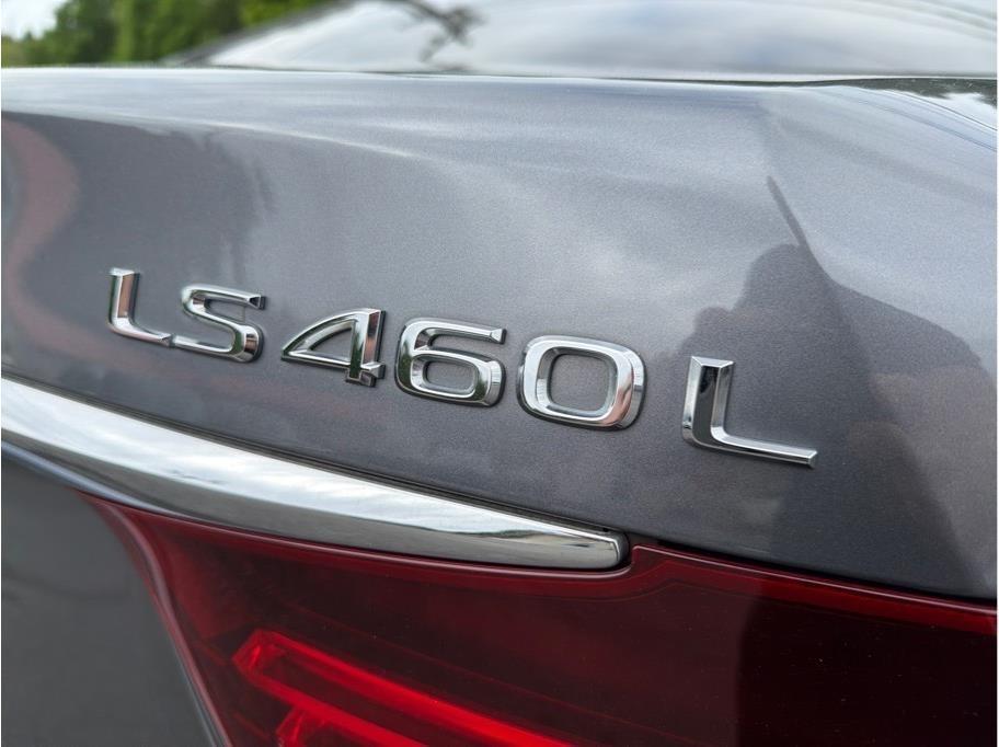 Lexus LS 460  2015