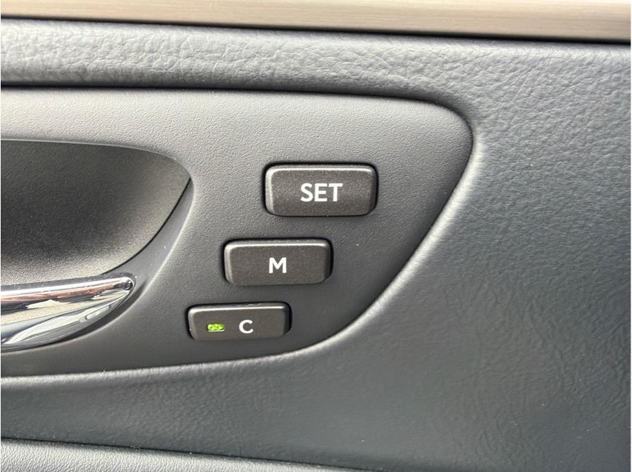 Lexus LS 460  2015