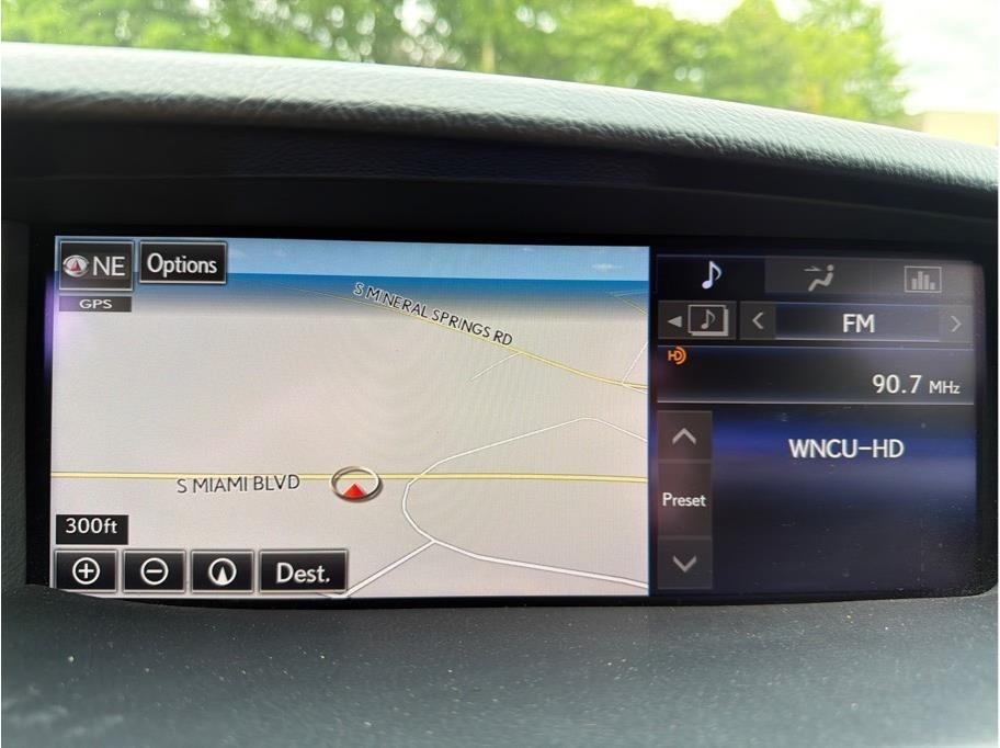 Lexus LS 460  2015