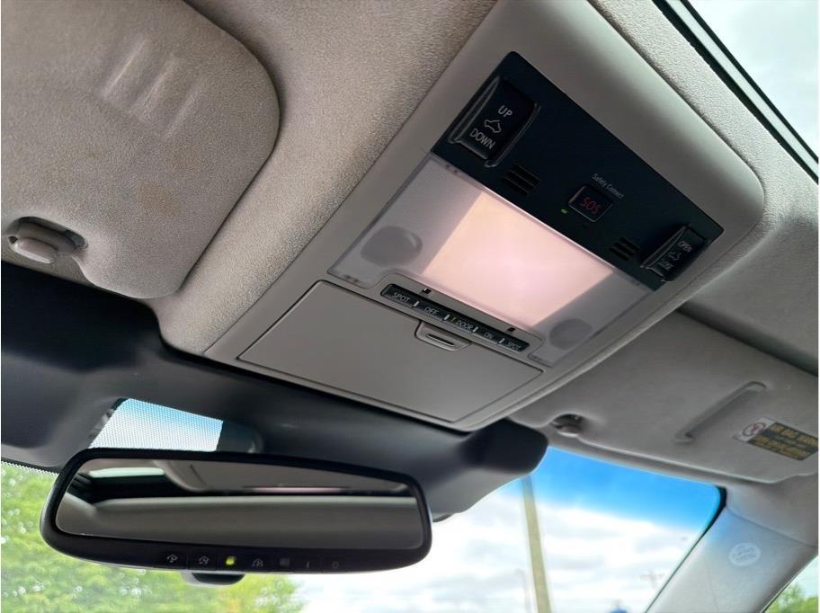 Lexus LS 460  2015