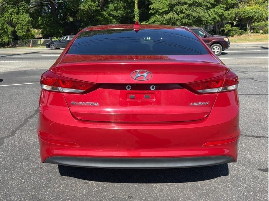 Hyundai Elantra  2017