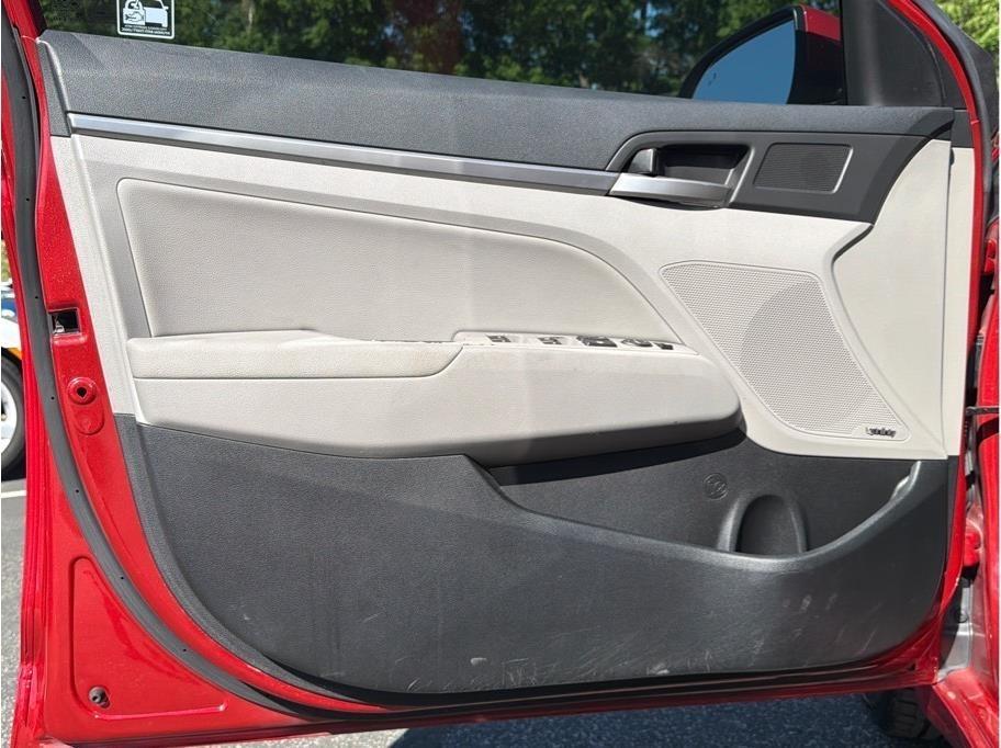 Hyundai Elantra  2017