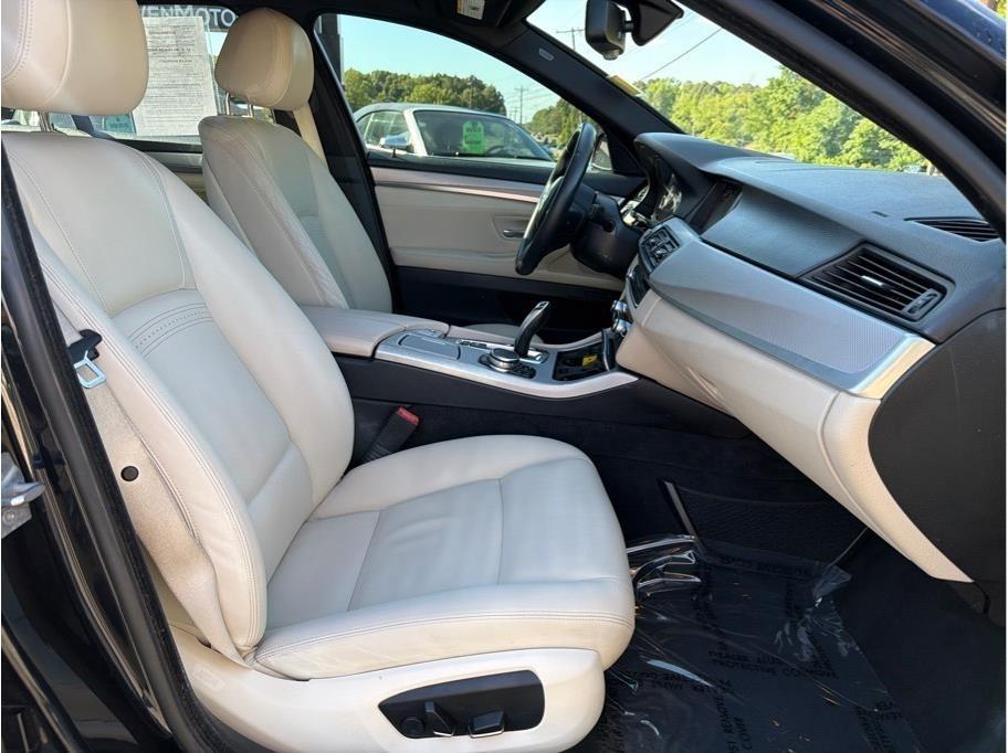 BMW 5-Series  2015