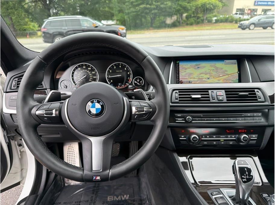 BMW 5-Series  2016