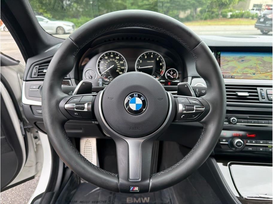 BMW 5-Series  2016