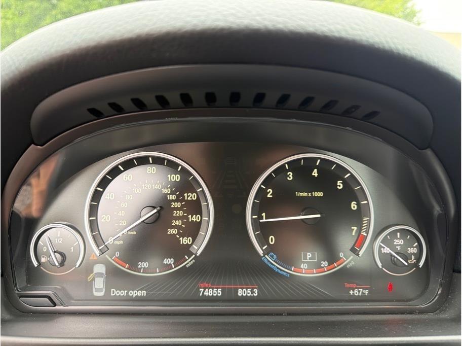 BMW 5-Series  2016