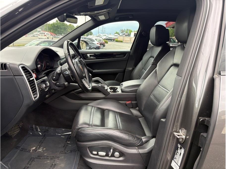 Porsche Cayenne  2019
