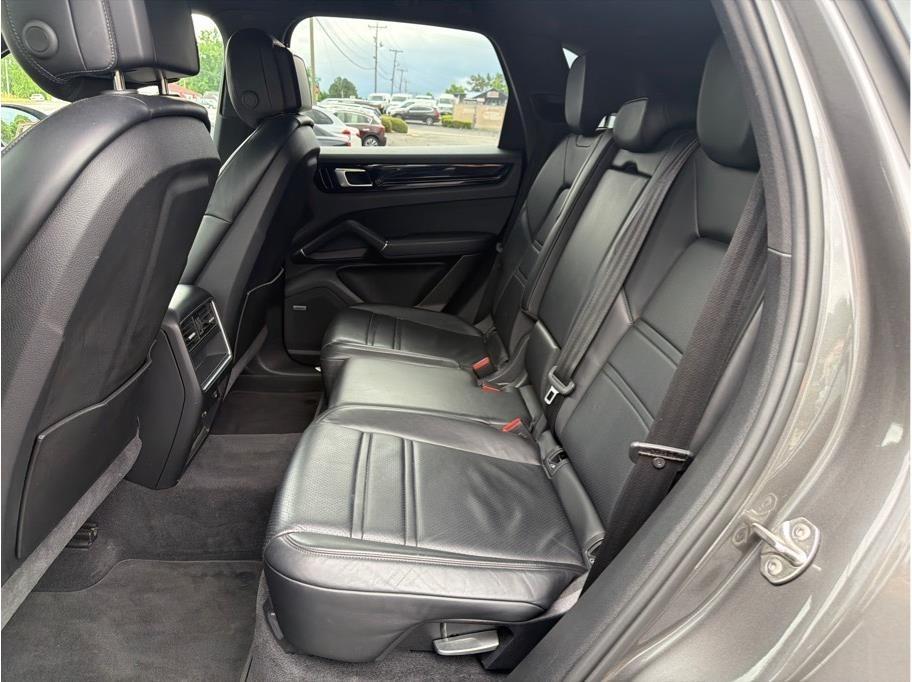 Porsche Cayenne  2019