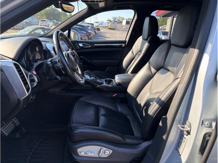 Porsche Cayenne  2017