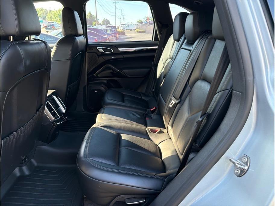 Porsche Cayenne  2017